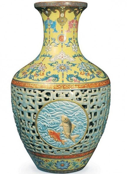 perizia porcellane cinesi antiche, valutazione vasi famiglia rosa, acquisto bronzi sino tibetani, esperti antiquariato asiatico, comprare giada nefrite antica, quotazione mobili huanghuali zitan, certificazione marchi qing ming.